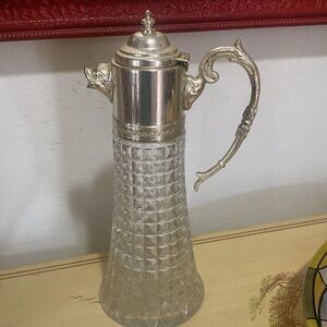 VTG Diamond Point Crystal Decanter 
W/Silverplated Dog Head Spout and Handle